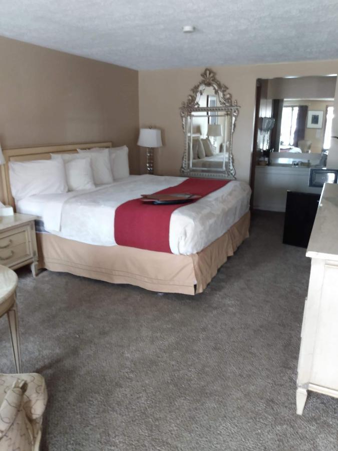 Deer Creek Motel ケンブリッジ エクステリア 写真